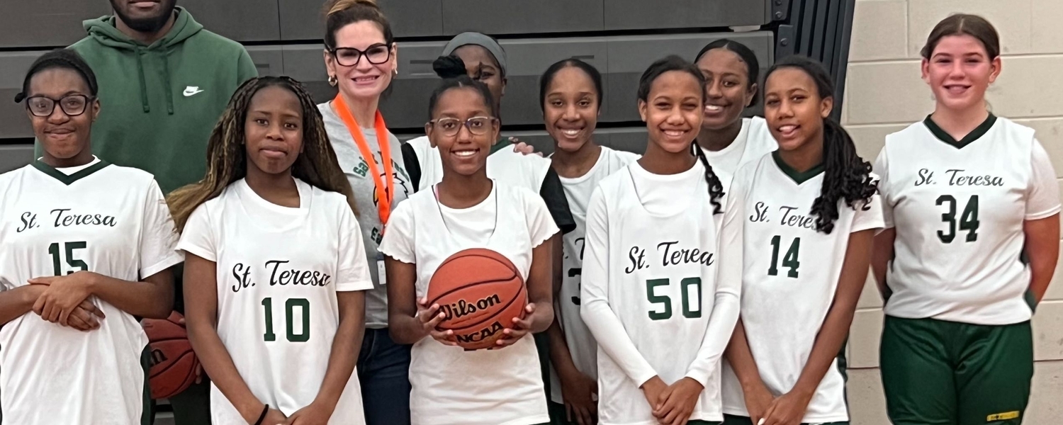 Middle School Girls Basketball Team